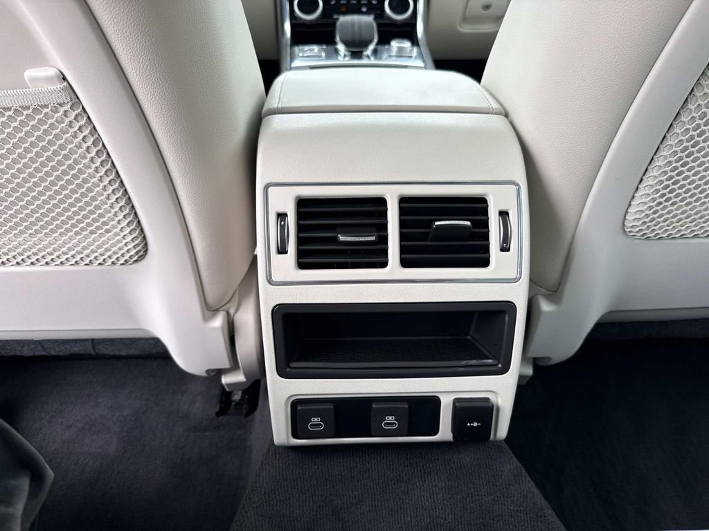 Used 2024 Jaguar XF R-Dynamic SE image 21