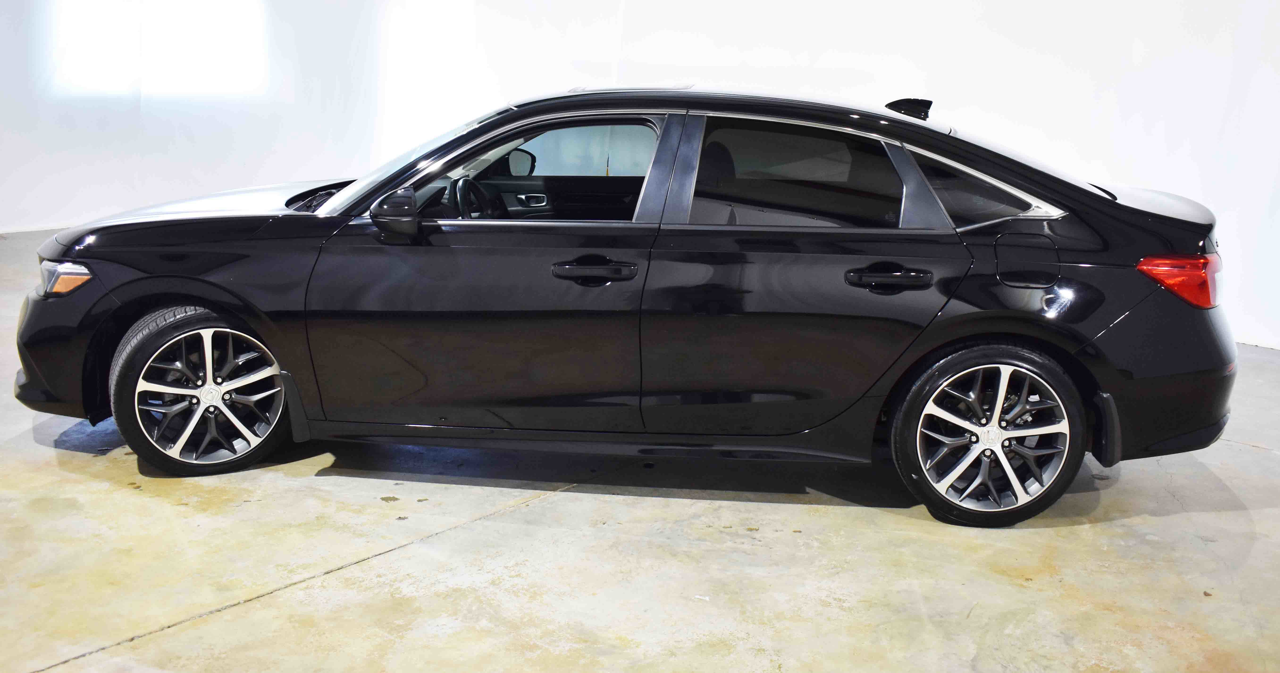 Certified 2024 Honda Civic Touring image 6