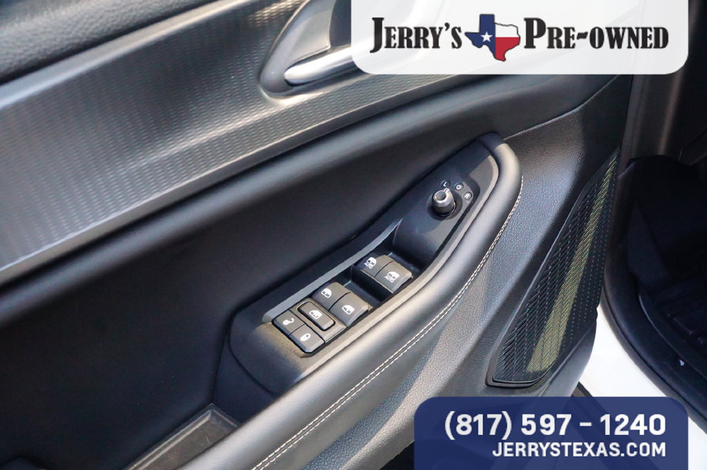 Used 2023 Jeep Grand Cherokee L Laredo RWD image 15