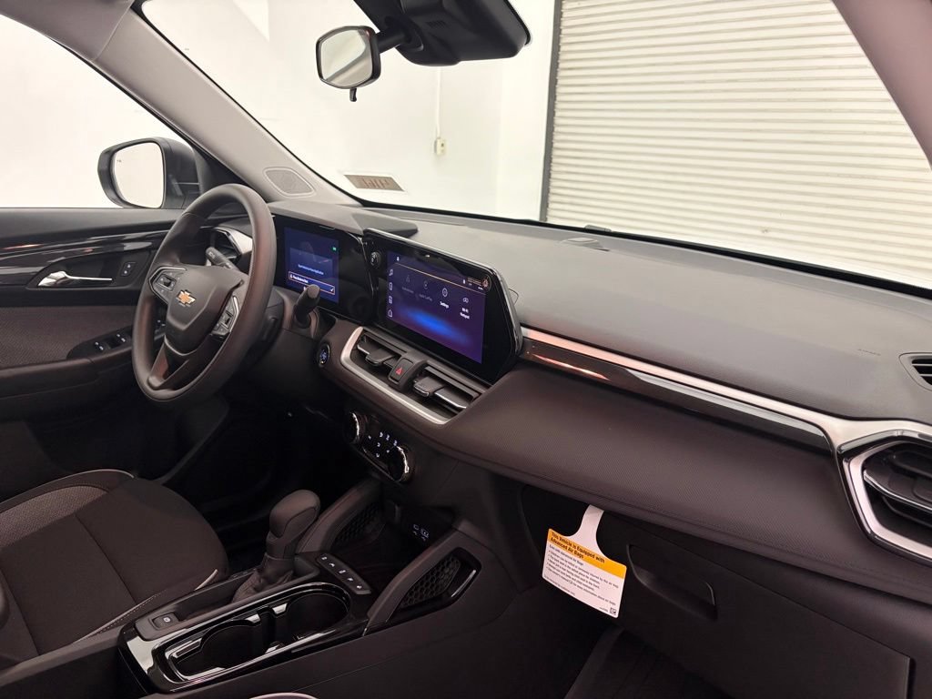 New 2026 Chevrolet TrailBlazer LS w/ LS Convenience Package FWD image 33