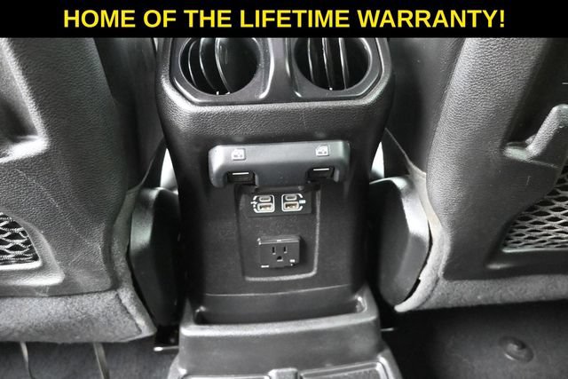Used 2018 Jeep Wrangler Unlimited Rubicon w/ Cold Weather Group AWD/4WD image 40