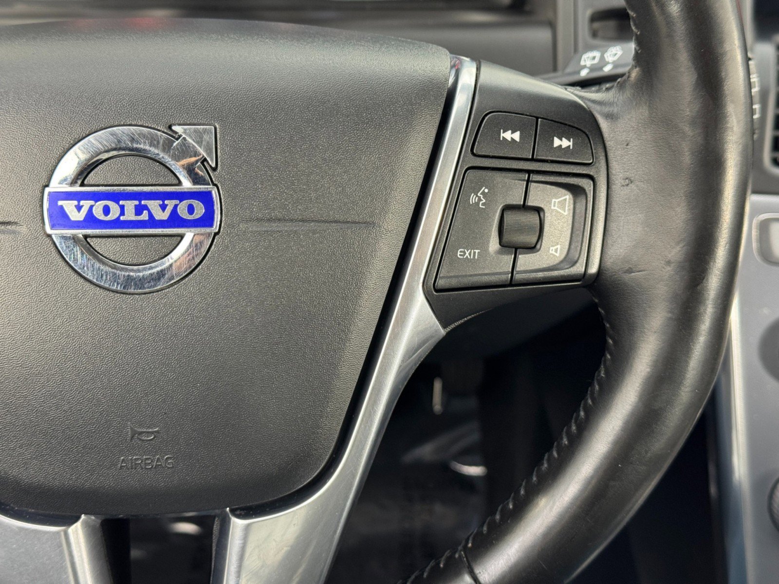 Used 2017 Volvo XC60 T5 Dynamic w/ Preferred Option Package image 21