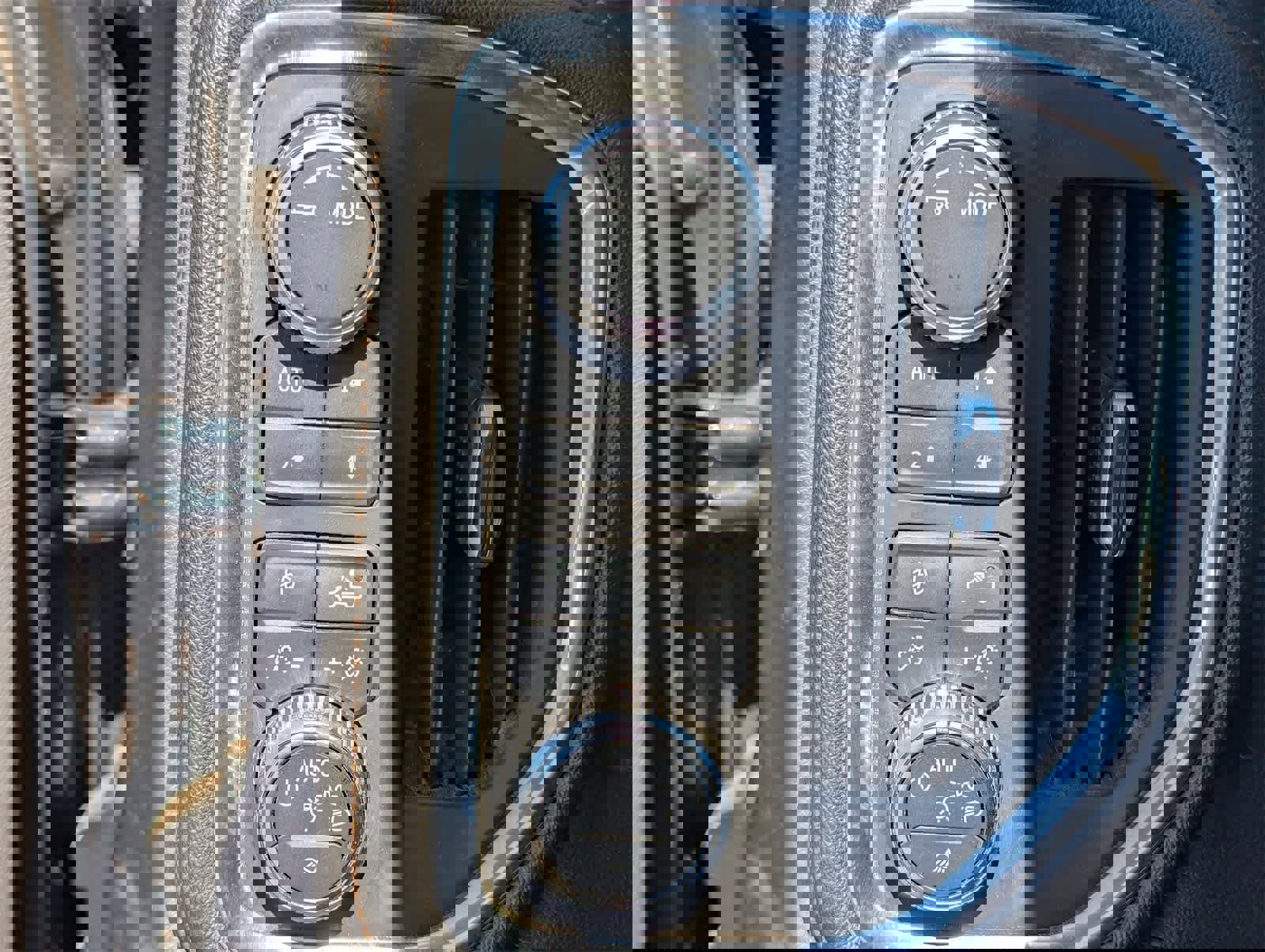 Used 2021 GMC Sierra 1500 AT4 w/ AT4 Premium Package image 34