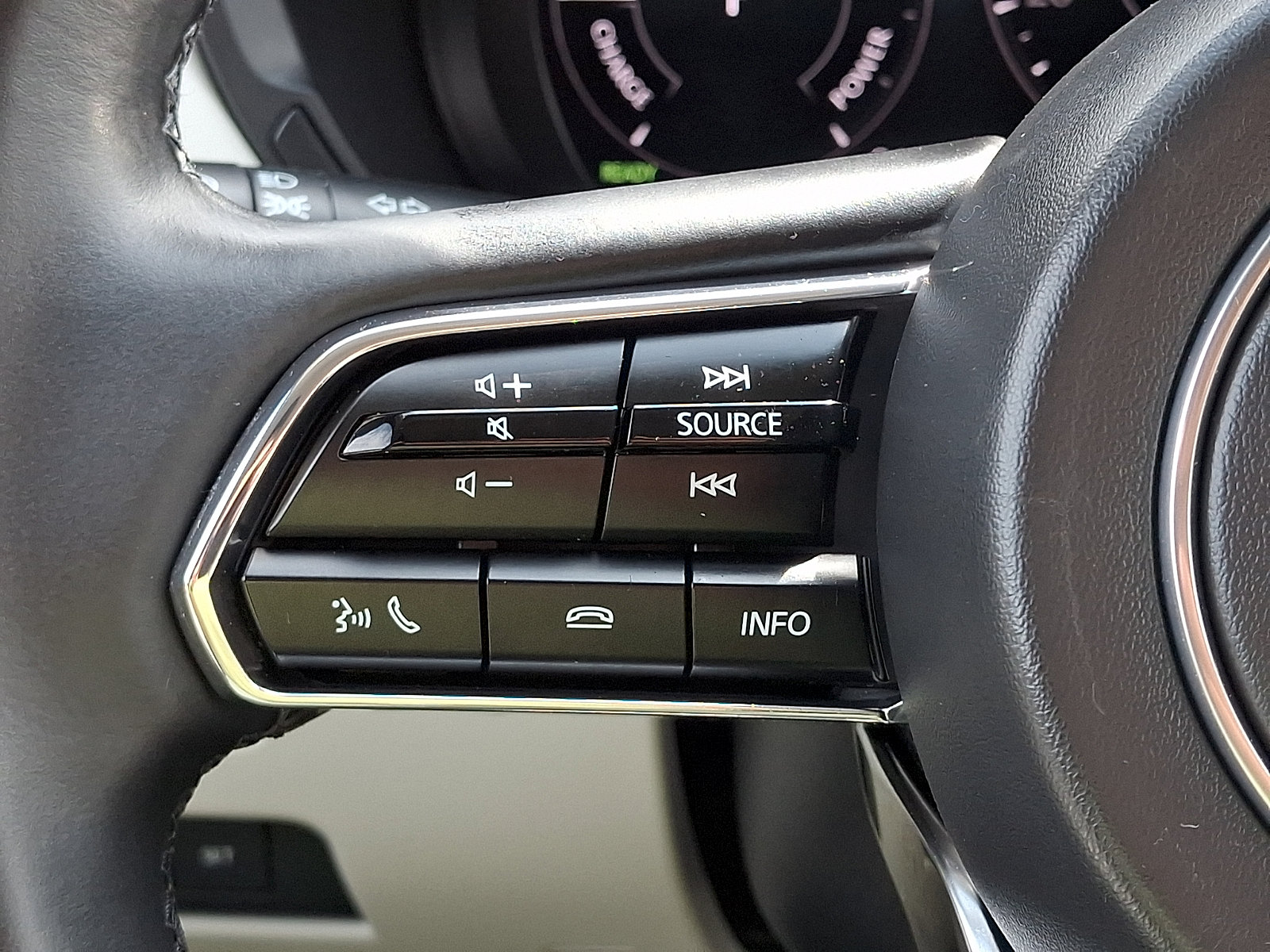 Certified 2025 MAZDA CX-90 Plug-In Hybrid w/ Premium Plus AWD/4WD image 27