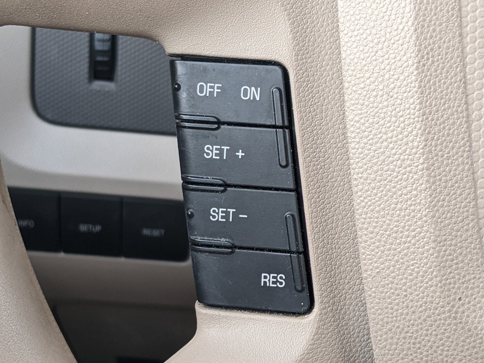 Used 2011 Ford Escape XLS w/ 101A Rapid Spec Order Code image 18