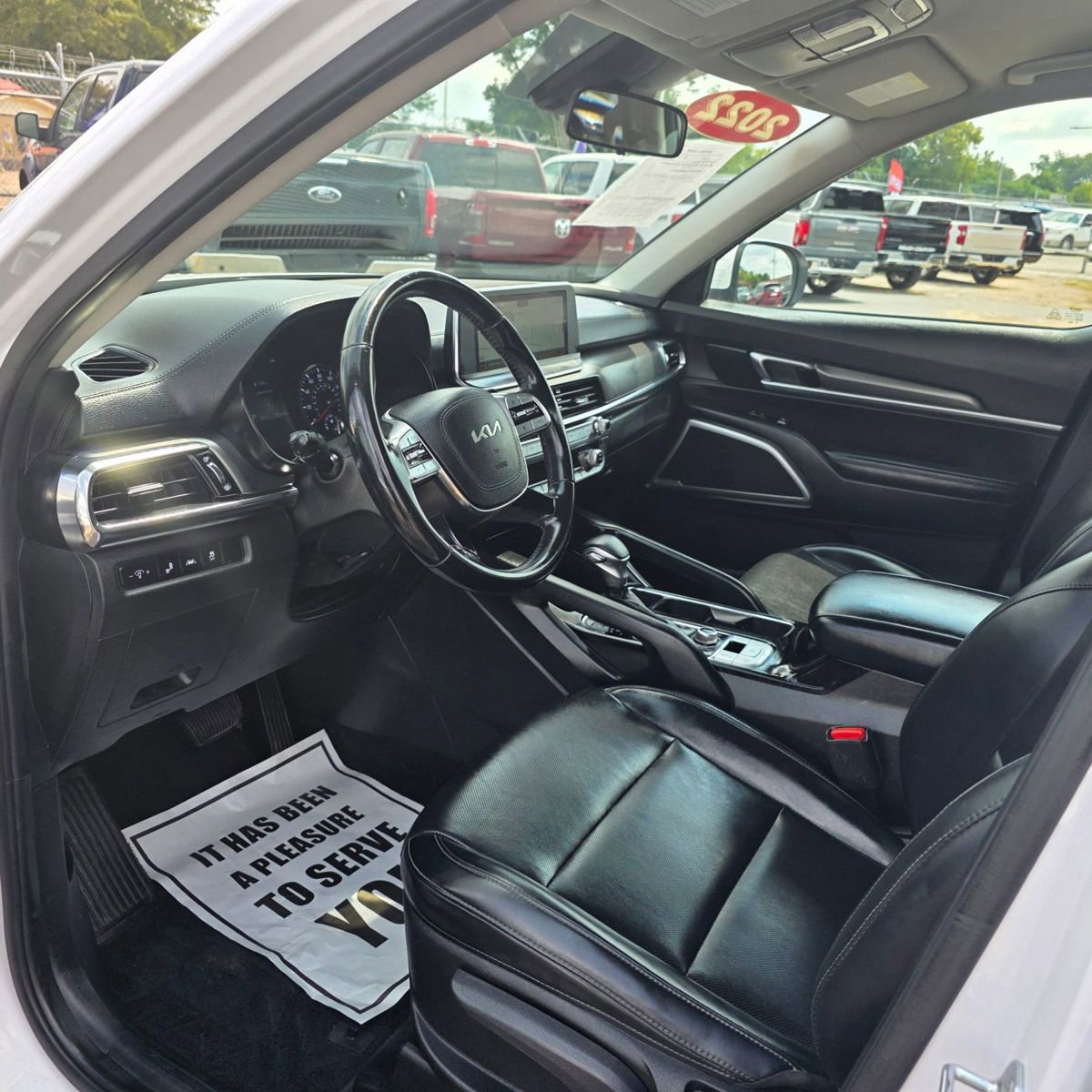 Used 2022 Kia Telluride LX image 9