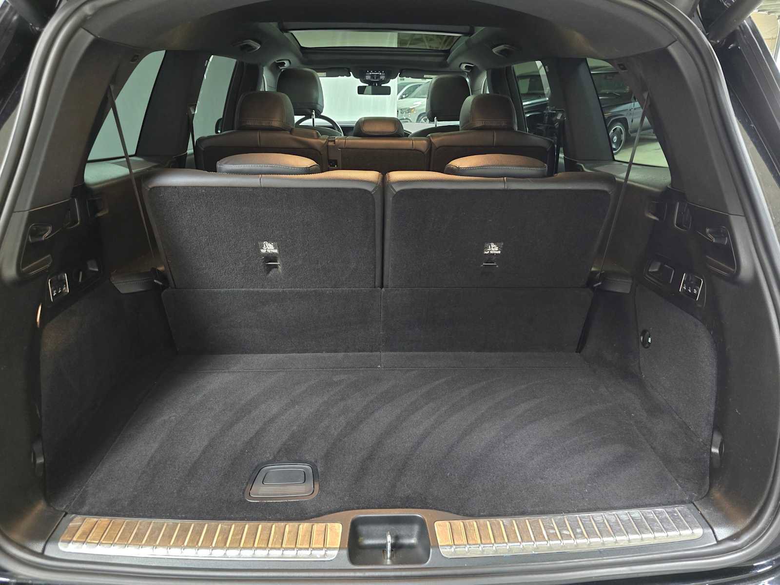 Used 2020 Mercedes-Benz GLS 450 4MATIC image 8