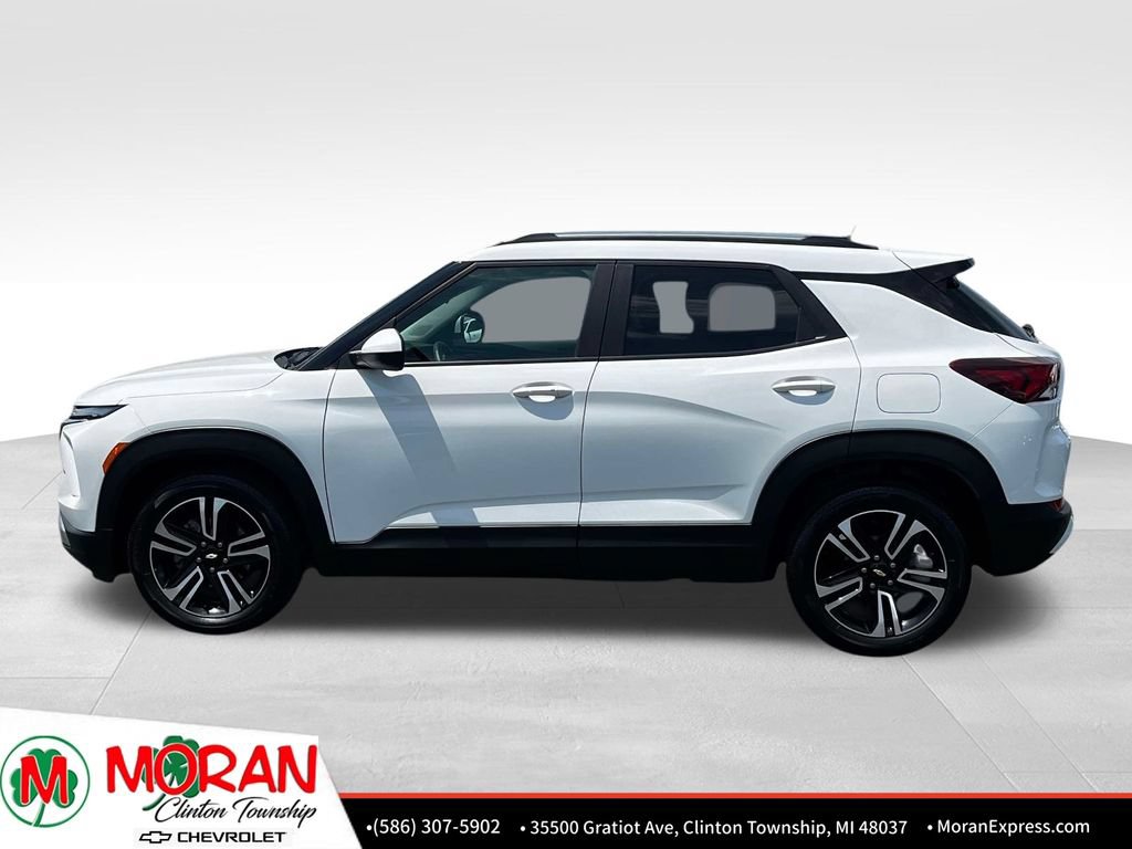 Certified 2024 Chevrolet TrailBlazer LT w/ Convenience Package FWD image 3