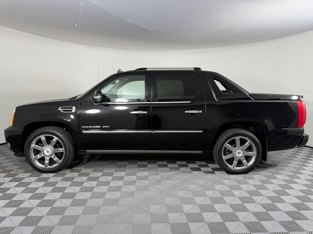 Used 2013 Cadillac Escalade EXT Premium AWD/4WD image 2