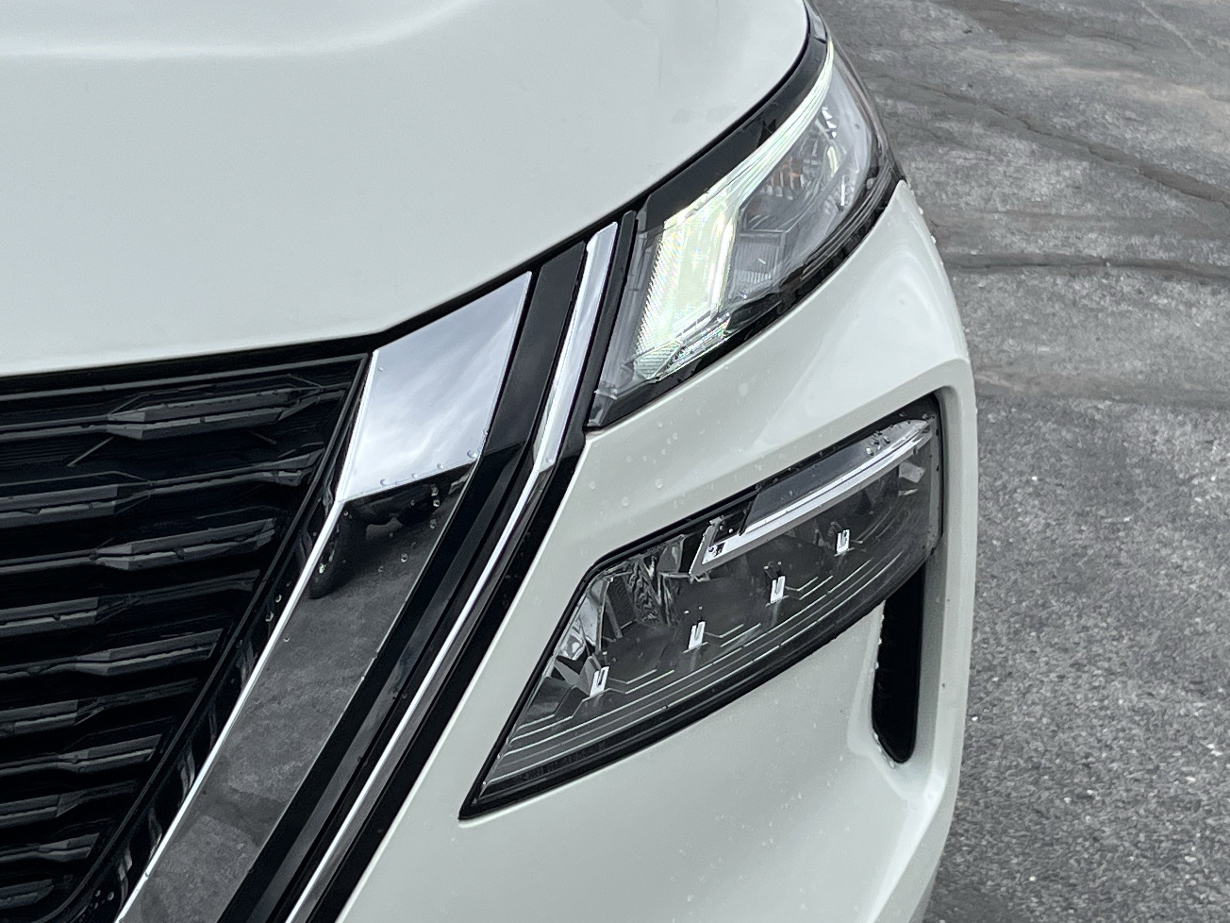 Used 2023 Nissan Rogue SV w/ SV Premium B Package AWD/4WD image 11