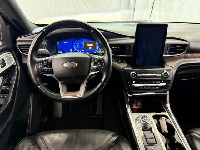 Certified 2020 Ford Explorer Platinum w/ Premium Technology Package AWD/4WD image 28