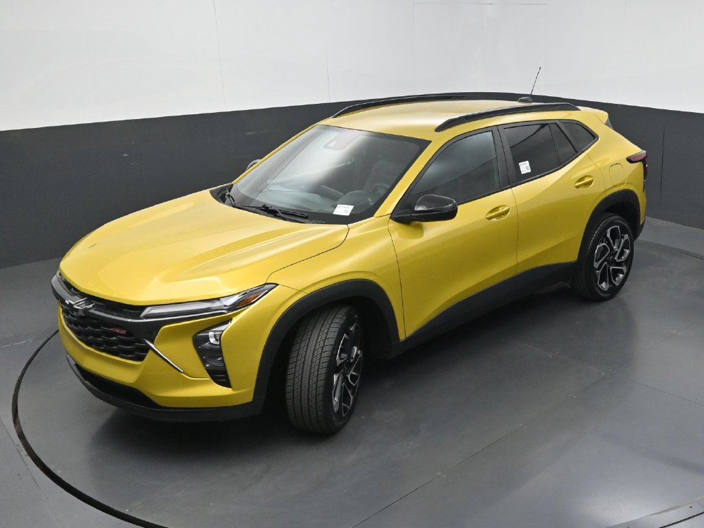 Used 2024 Chevrolet Trax RS FWD image 30