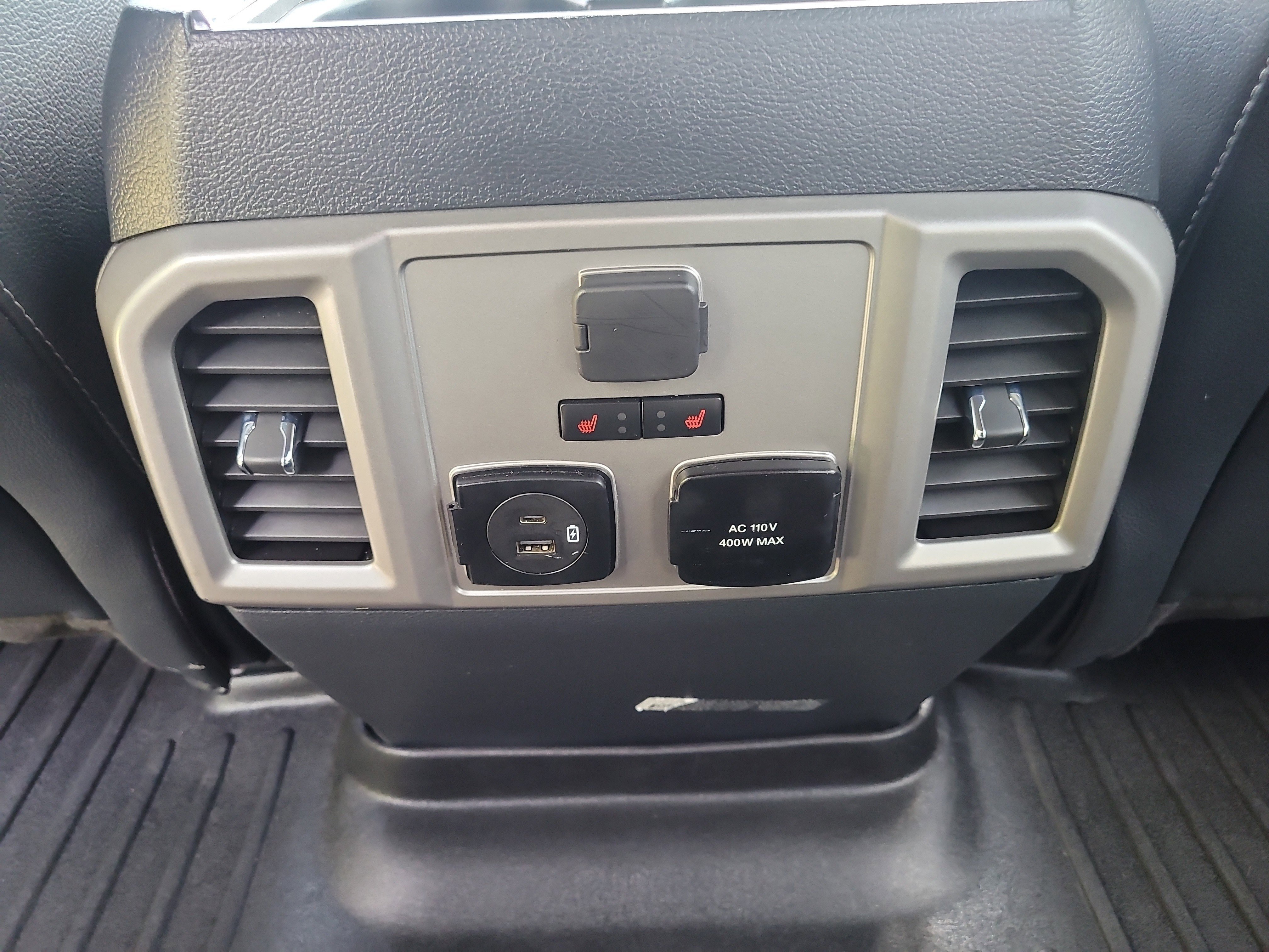 Used 2022 Ford F250 Lariat w/ Lariat Ultimate Package AWD/4WD image 17