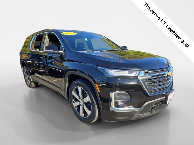 Used 2022 Chevrolet Traverse LT w/ LT Premium Package