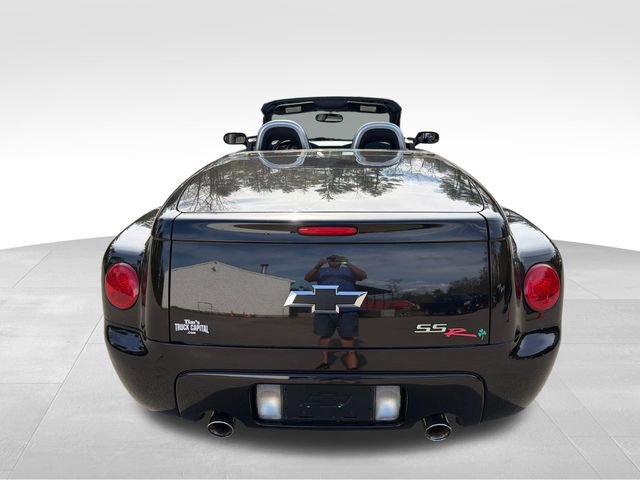 Used 2004 Chevrolet SSR w/ Preferred Equipment Group RWD image 12
