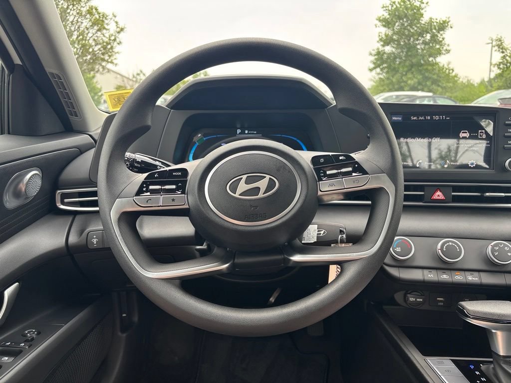 New 2026 Hyundai Elantra SE FWD image 14
