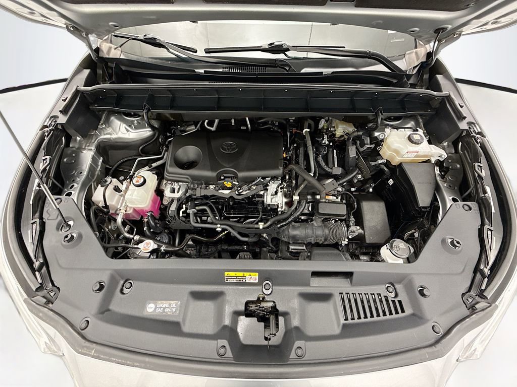 Used 2021 Toyota Highlander XLE FWD image 28