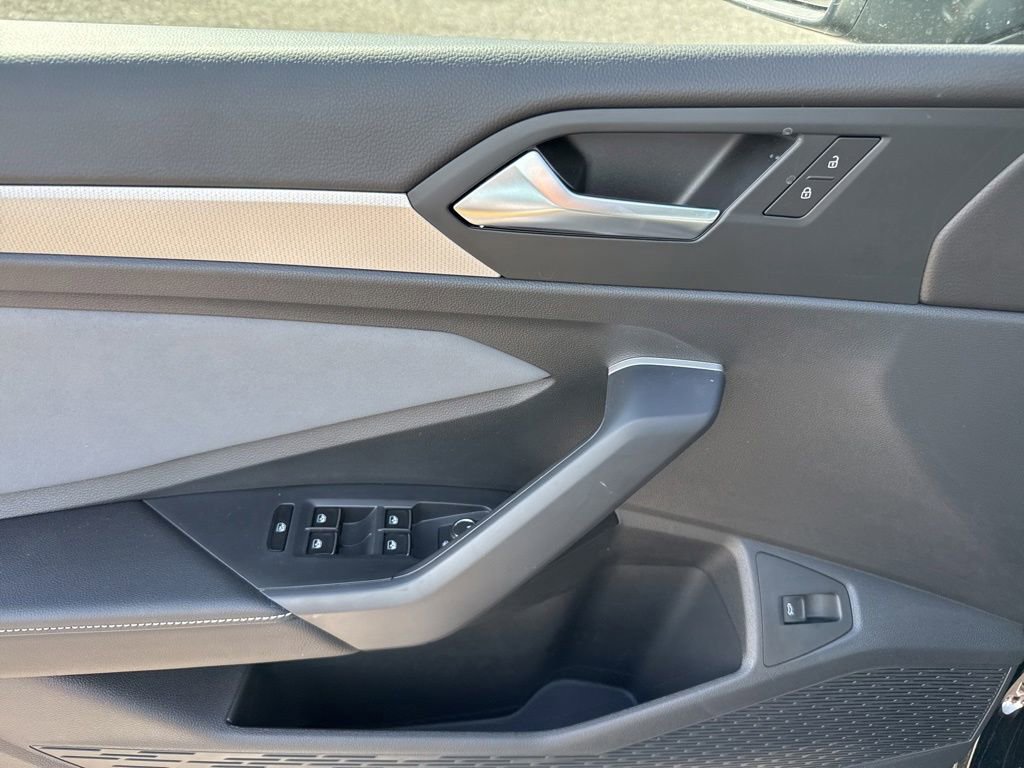 New 2026 Volkswagen Jetta SE FWD image 17