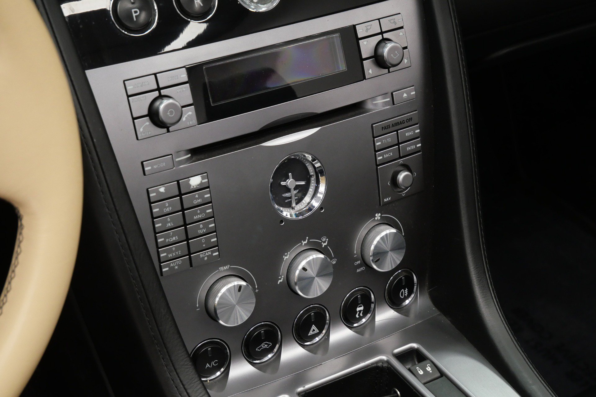 Used 2008 Aston Martin DB9 Volante RWD image 17