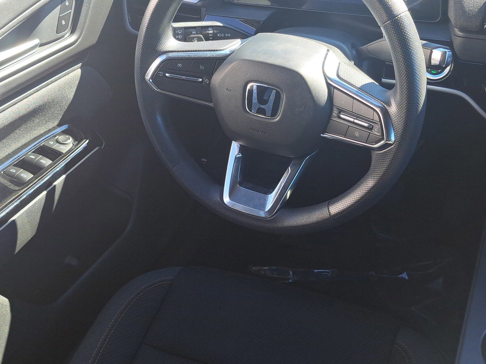 Used 2024 Honda Prologue EX image 19