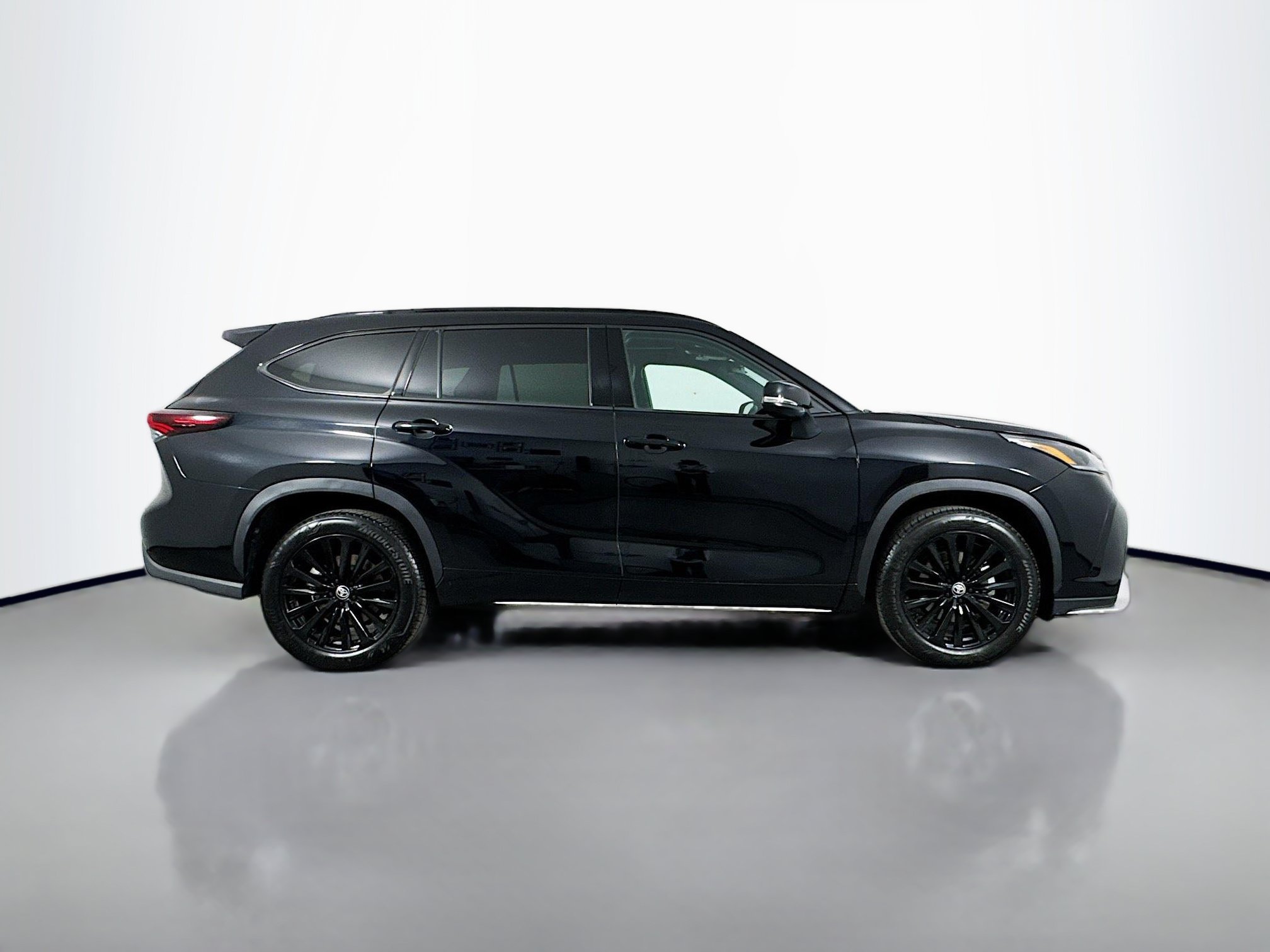 Certified 2025 Toyota Highlander XSE AWD/4WD image 8