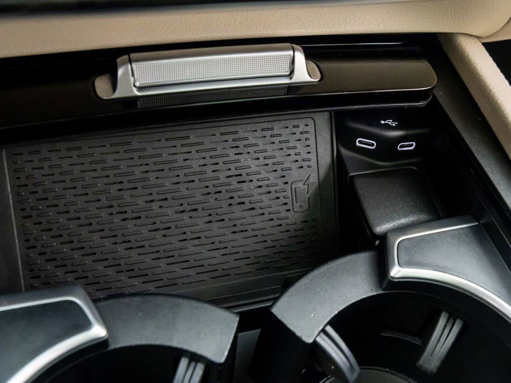 Used 2024 Mercedes-Benz GLS 450 4MATIC image 24