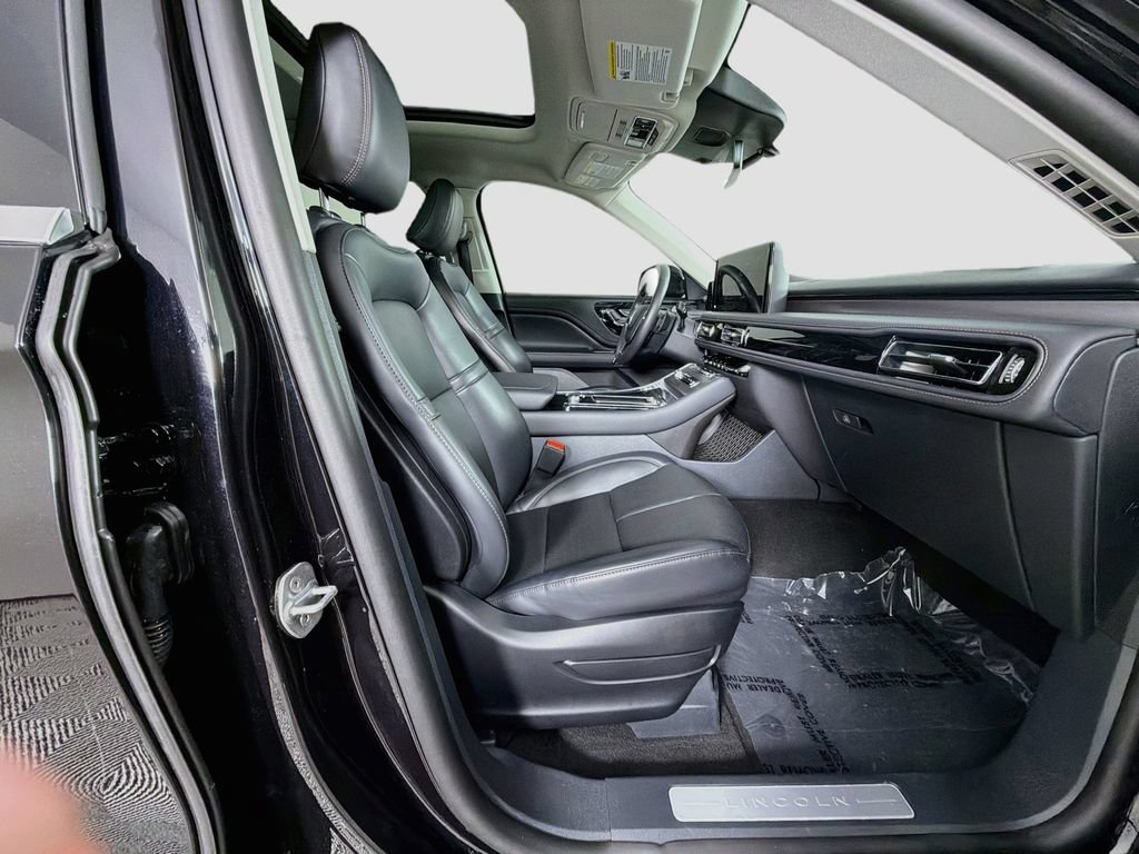 Used 2026 Lincoln Aviator 2WD image 29