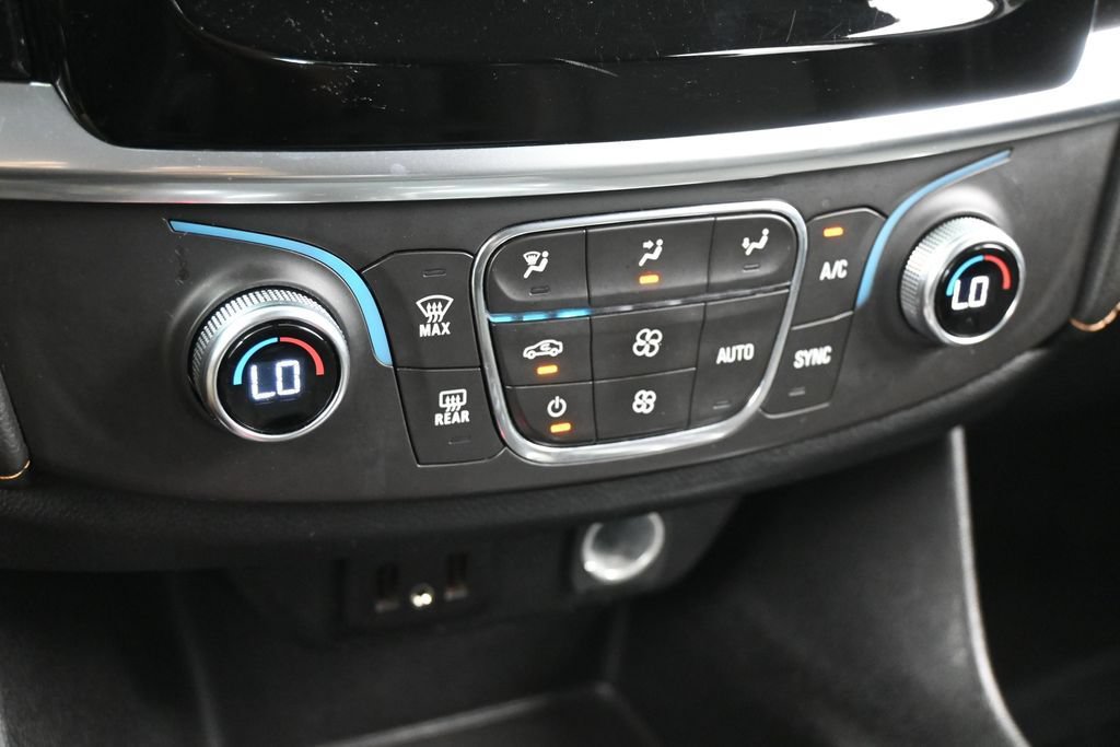 Used 2019 Chevrolet Traverse LT FWD image 19