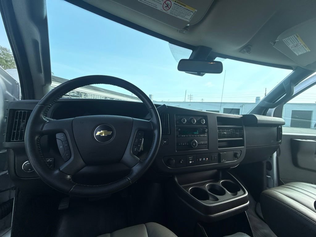 Used 2021 Chevrolet Express 3500 Extended w/ Driver Convenience Package RWD image 16