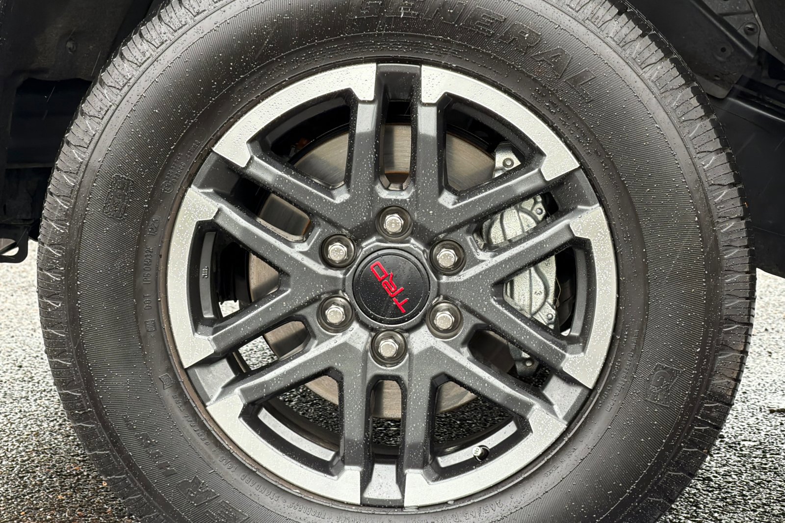 Certified 2025 Toyota Tacoma TRD Sport image 24