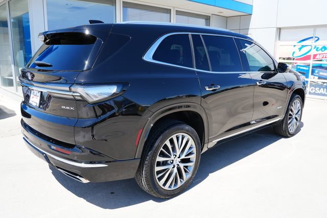 Used 2025 Buick Enclave Avenir w/ Trailering Package, 5000 lbs. AWD/4WD image 32