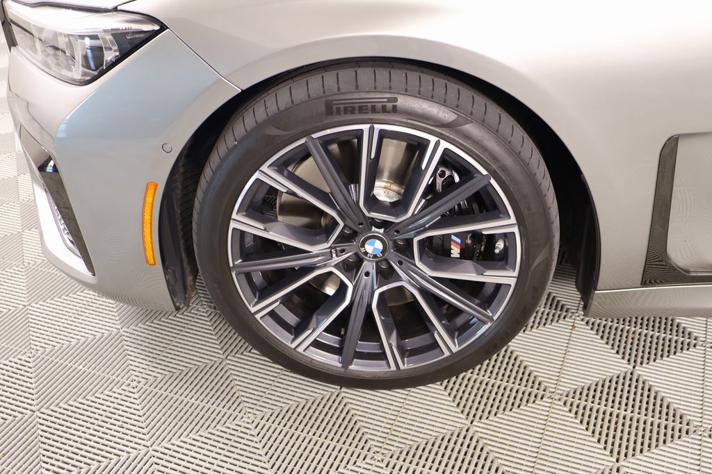Used 2021 BMW 750i xDrive w/ Executive Package image 20