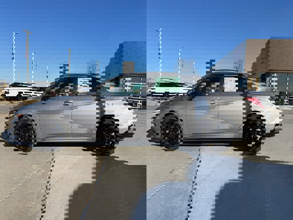 New 2026 Hyundai Elantra SEL Sport Premium image 4