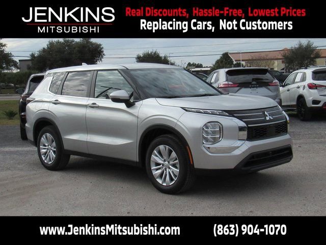 New 2026 Mitsubishi Outlander ES image 1