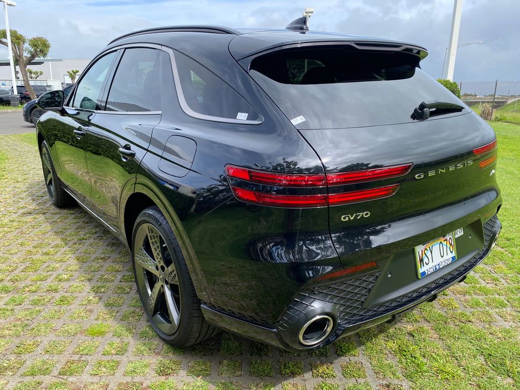 Certified 2023 Genesis GV70 2.5T w/ Sport Prestige Package image 5