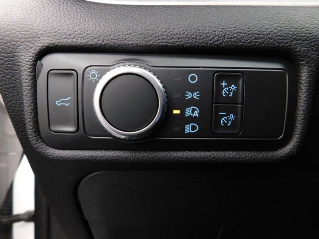 Used 2022 Ford Explorer XLT image 34