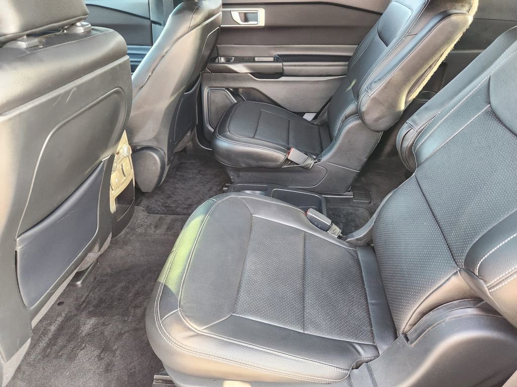 Used 2020 Ford Explorer XLT image 34