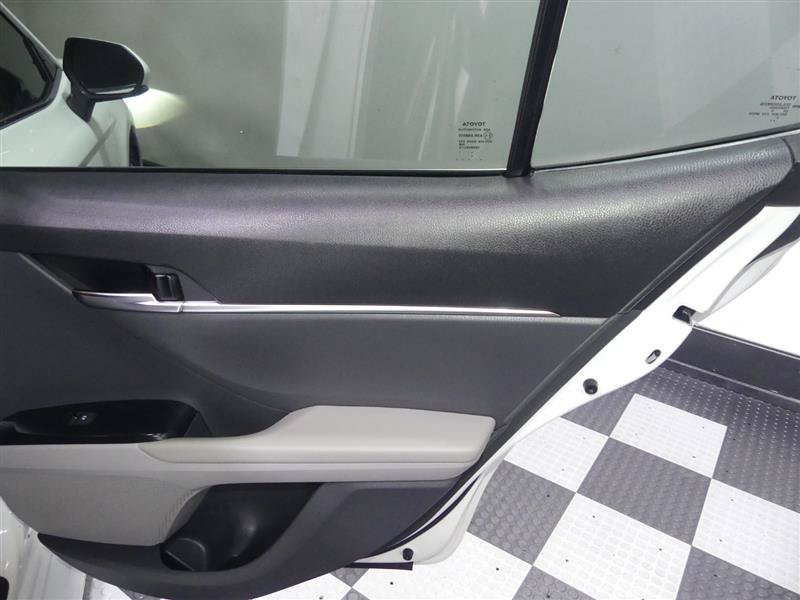 Used 2020 Toyota Camry LE FWD image 24