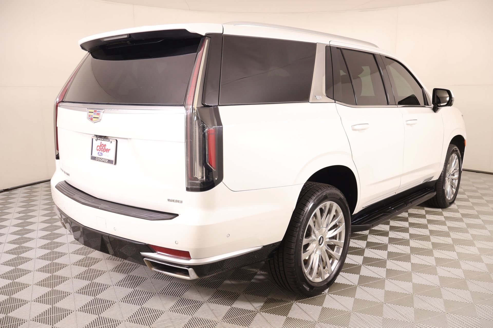 Used 2022 Cadillac Escalade Premium Luxury AWD/4WD image 24