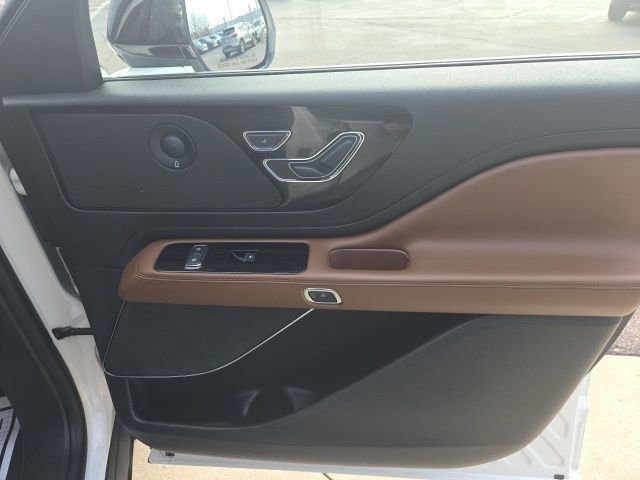 Certified 2023 Lincoln Aviator Reserve w/ Elements Package Plus image 26