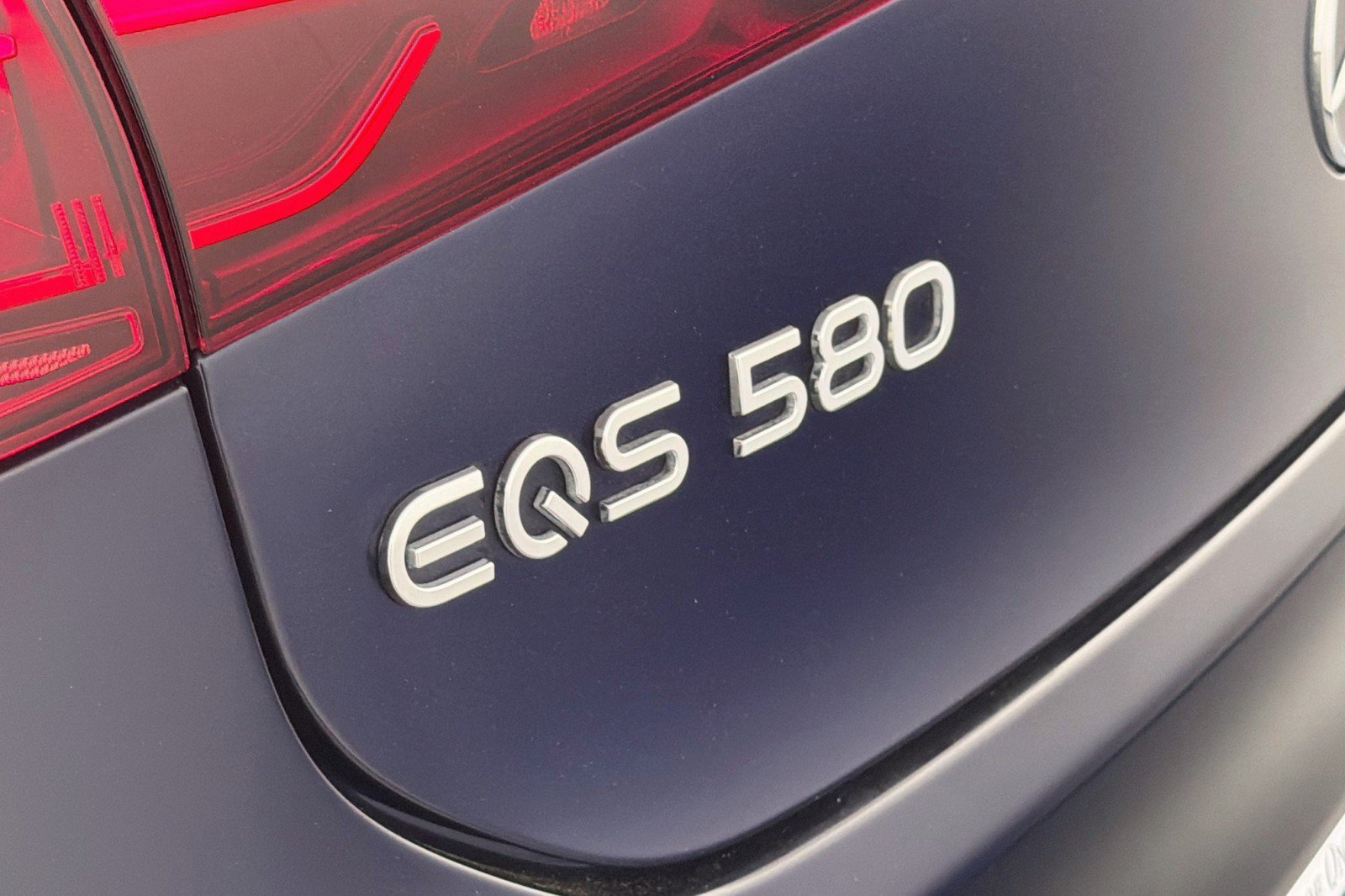 Certified 2022 Mercedes-Benz EQS 580 4MATIC Sedan image 9