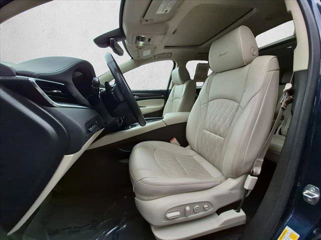 Used 2022 Buick Enclave Avenir w/ Avenir Technology Package FWD image 17
