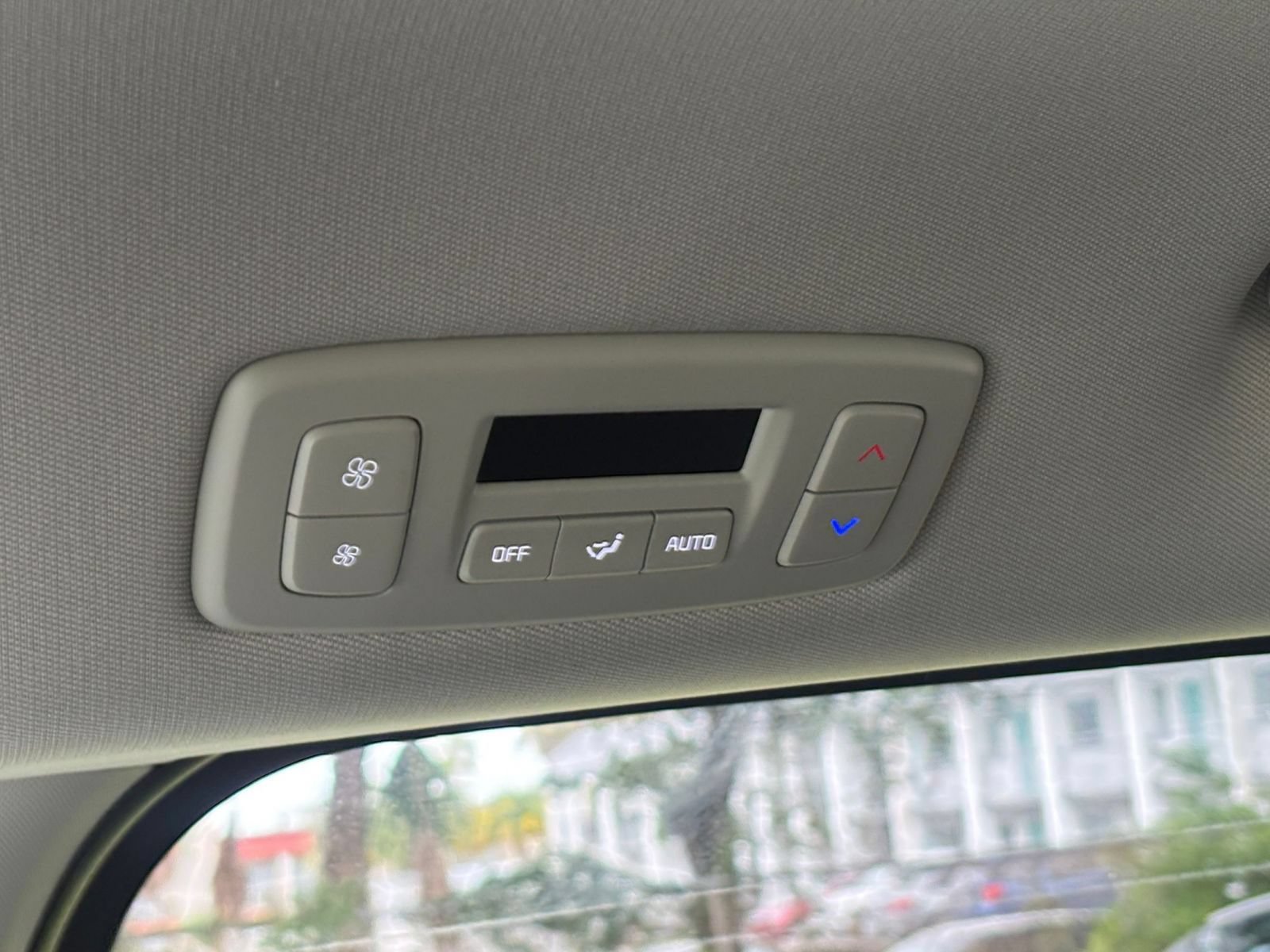 Used 2026 Kia Carnival FWD image 24