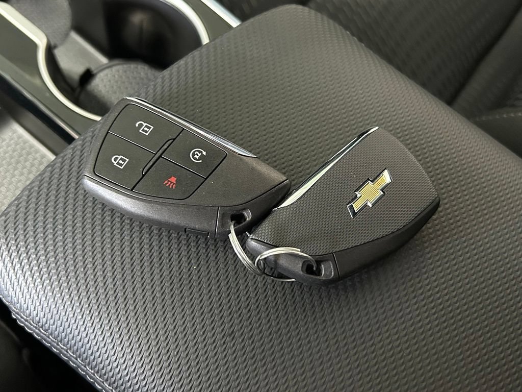 Used 2026 Chevrolet Equinox LT FWD image 30