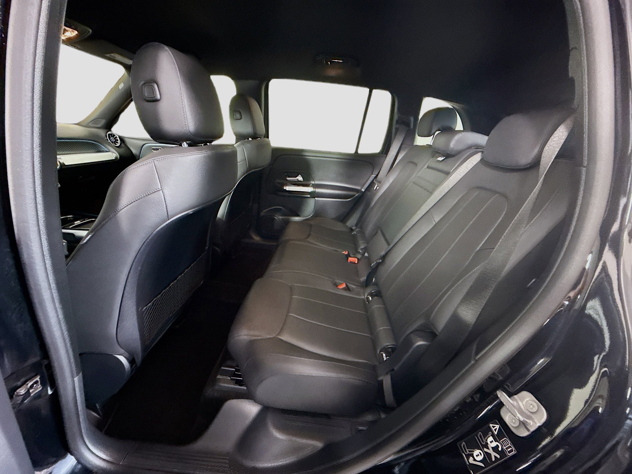 Used 2025 Mercedes-Benz GLB 250 image 25