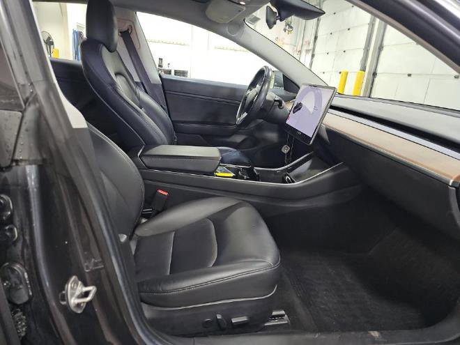 Used 2018 Tesla Model 3 Long Range image 7