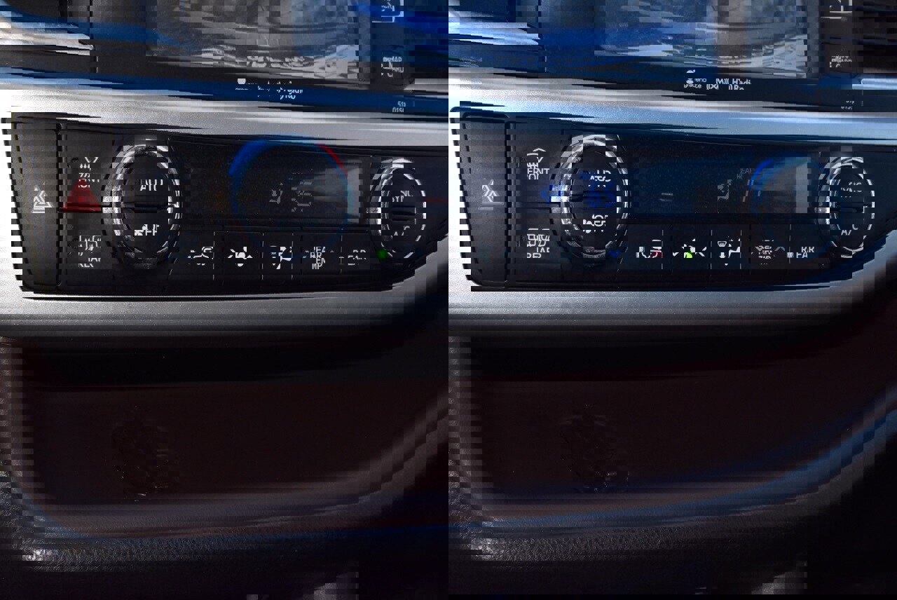 Used 2016 Toyota Highlander XLE image 31