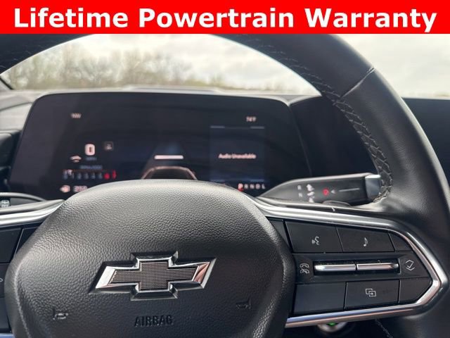 Used 2025 Chevrolet Suburban Z71 image 15