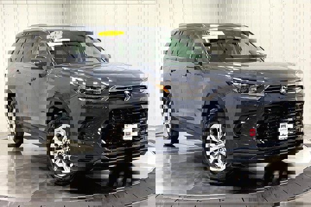 Certified 2025 Toyota Grand Highlander AWD image 3