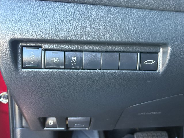 Certified 2024 Toyota Venza LE AWD/4WD image 23